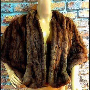 SALE! Genuine fur vintage cape